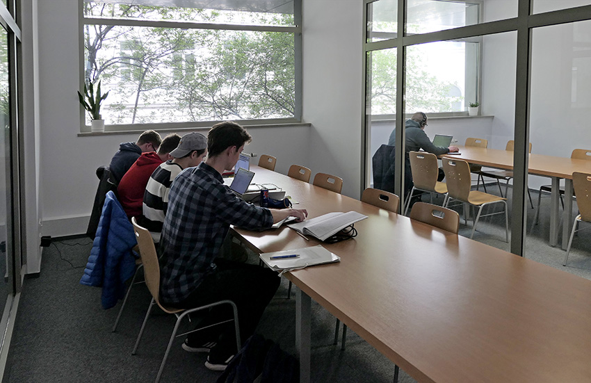 silent study area students room 2